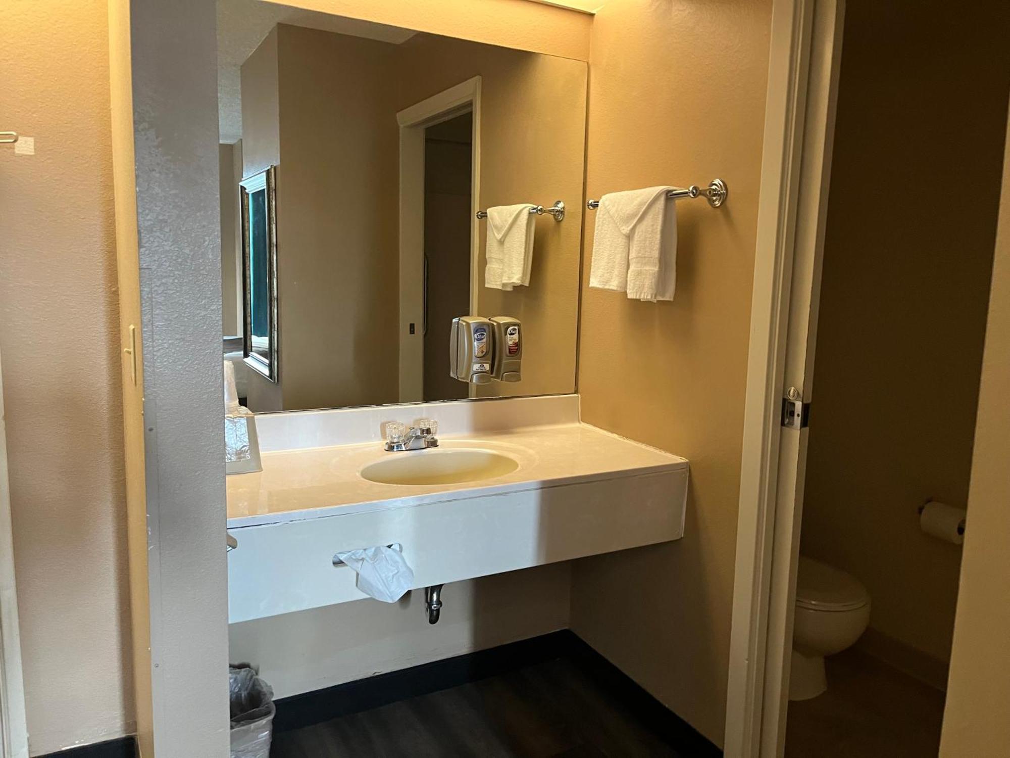 Americas Best Value Inn Kalispell Exteriör bild