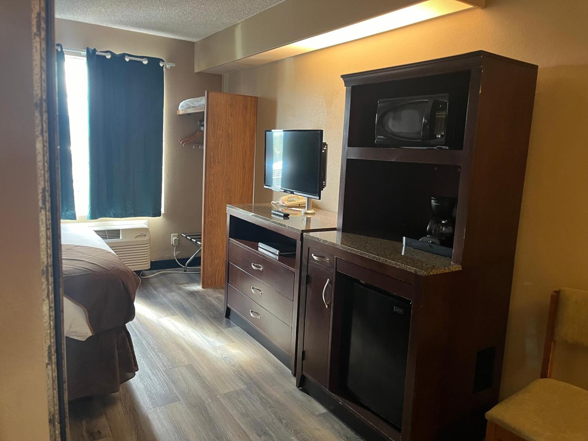 Americas Best Value Inn Kalispell Exteriör bild